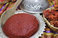 Tatlı Biber Salçası