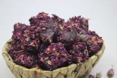 Gül Yapraklı Güllü Lokum