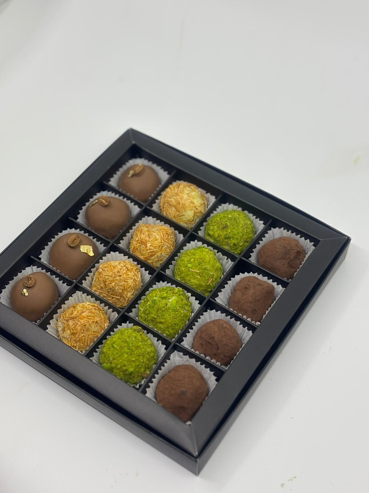 Özel Karışık Trüff Koleksiyonu