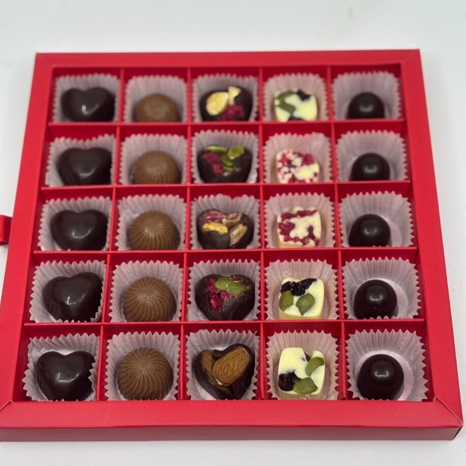 Premium Dolgulu & Kafes Belçika Çikolata Kutusu – 25’li Kutu